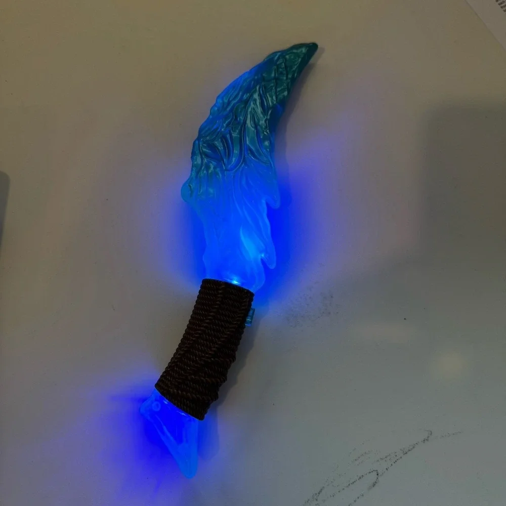 Disney Parks Na'vi Light-Up Knife Toy – Avatar: The Way of Water